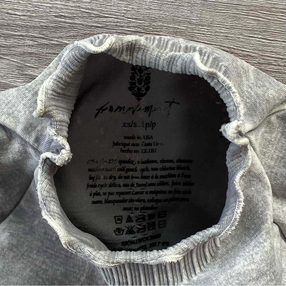 NEW FP Movement Good Karma Hi-Neck Layer Top in Ice Grey Size XS/S - Picture 11 of 16